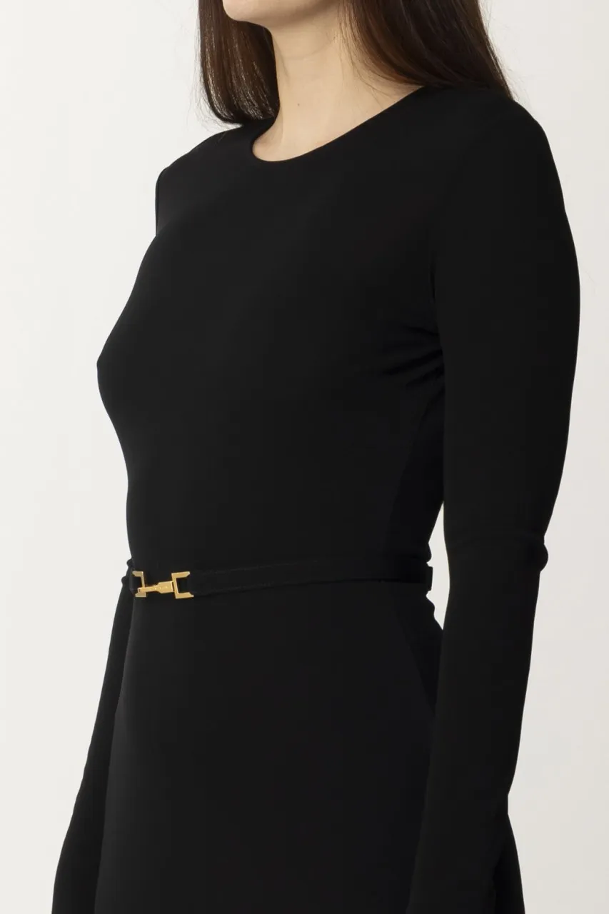 Abito midi con cintura e spacco Nero