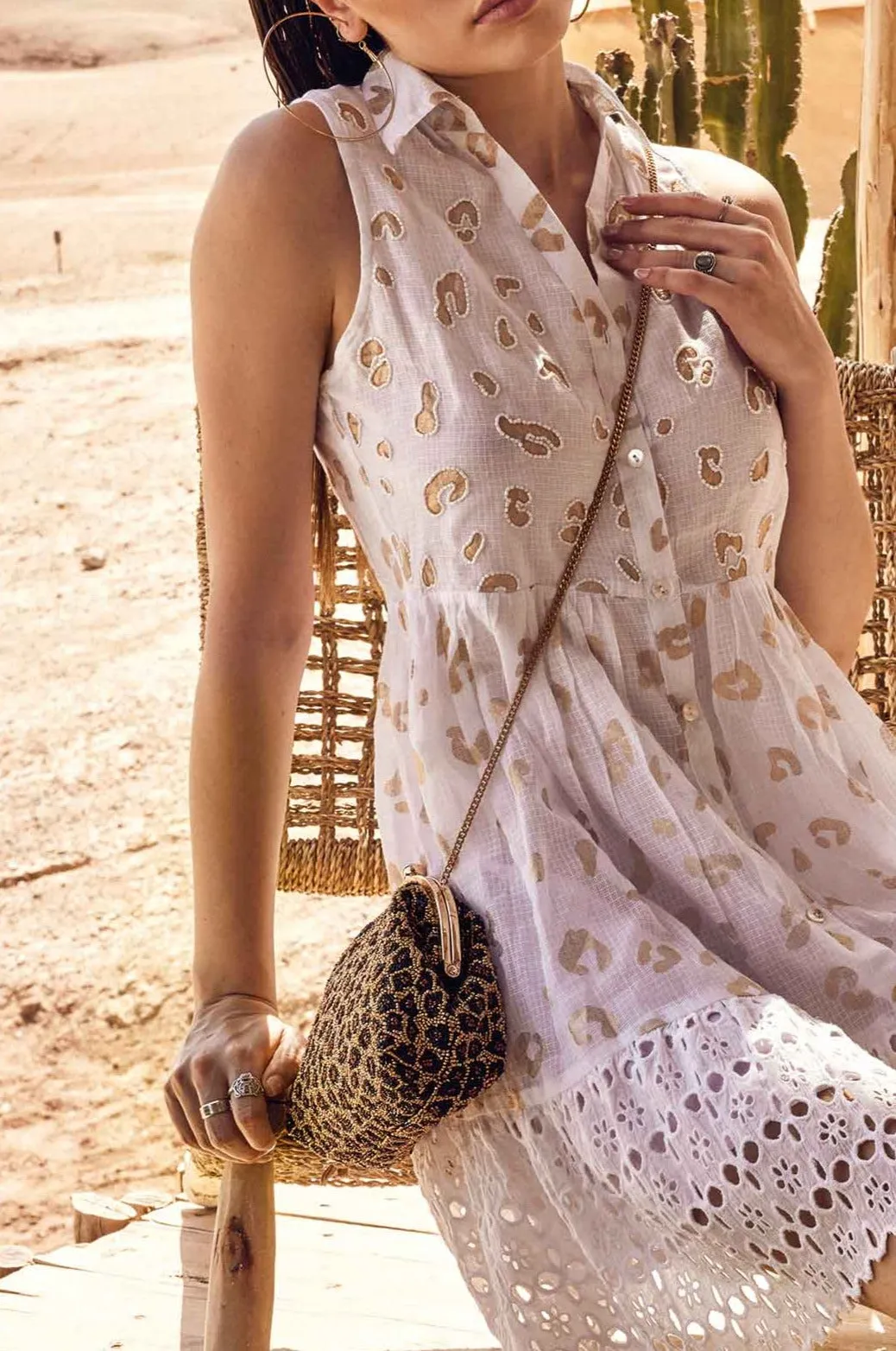 BORSA A SPALLA CON PERLINE LEOPARDO