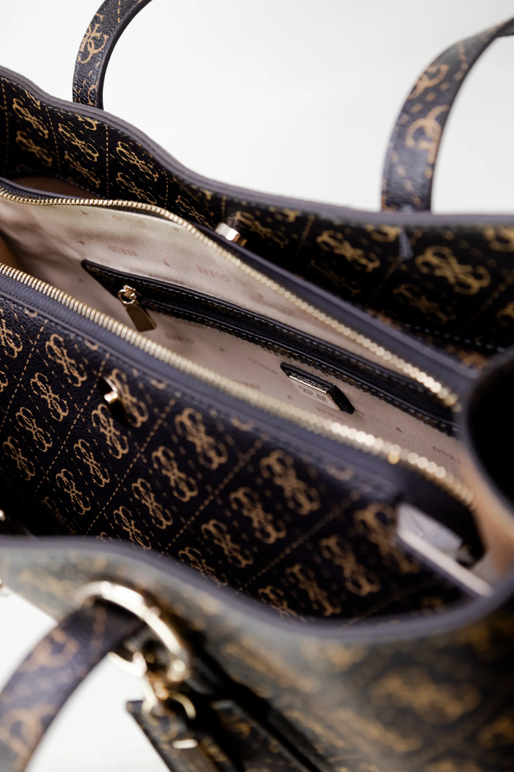 Borsa Guess MERIDIAN GIRLFRIEND TOTE Marrone