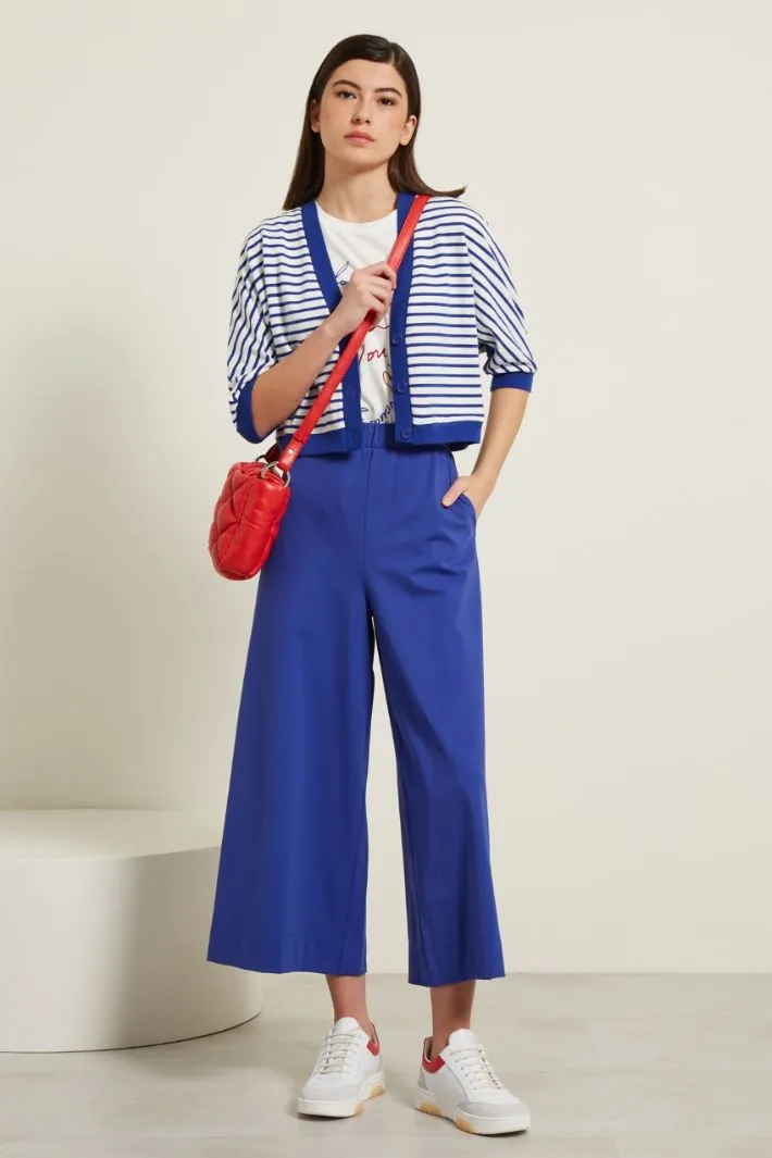 Cardigan corto con scollo a V
