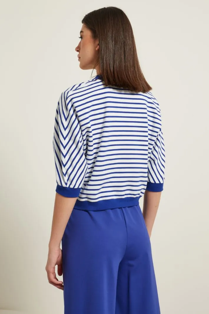 Cardigan corto con scollo a V