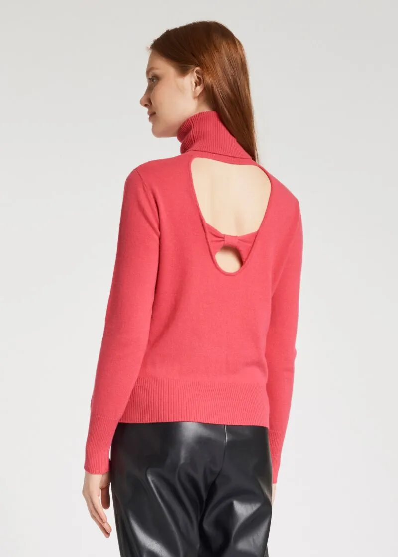 Dolcevita con dettagli cut-out