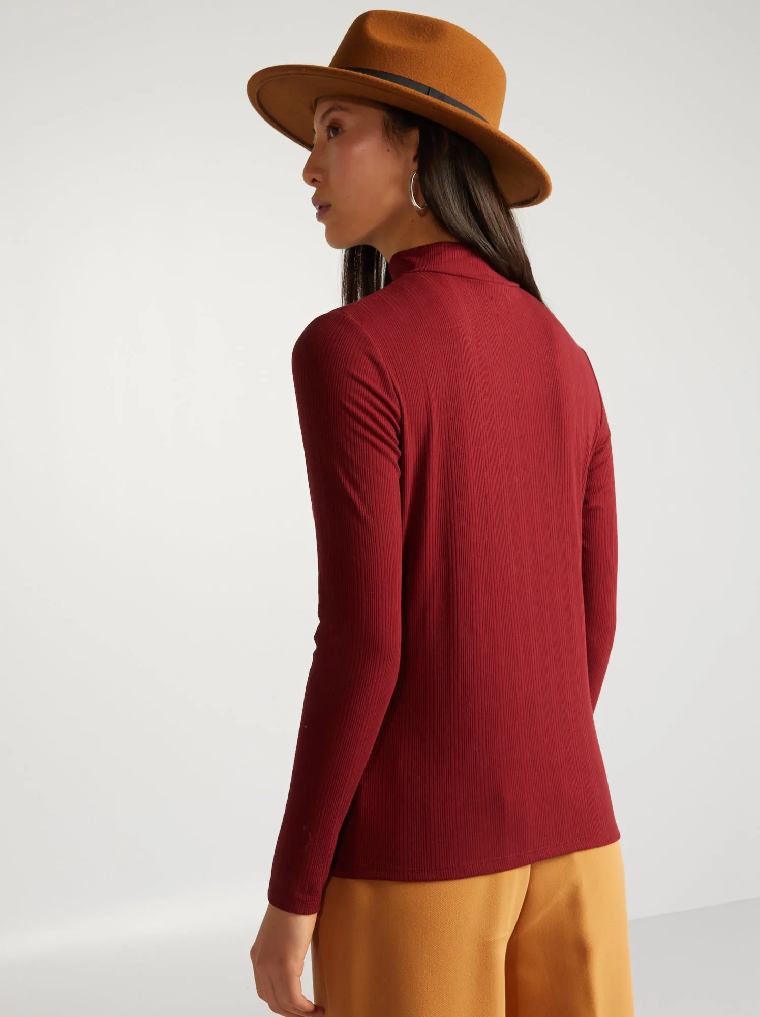 Dolcevita in maglia a coste - ROSSO