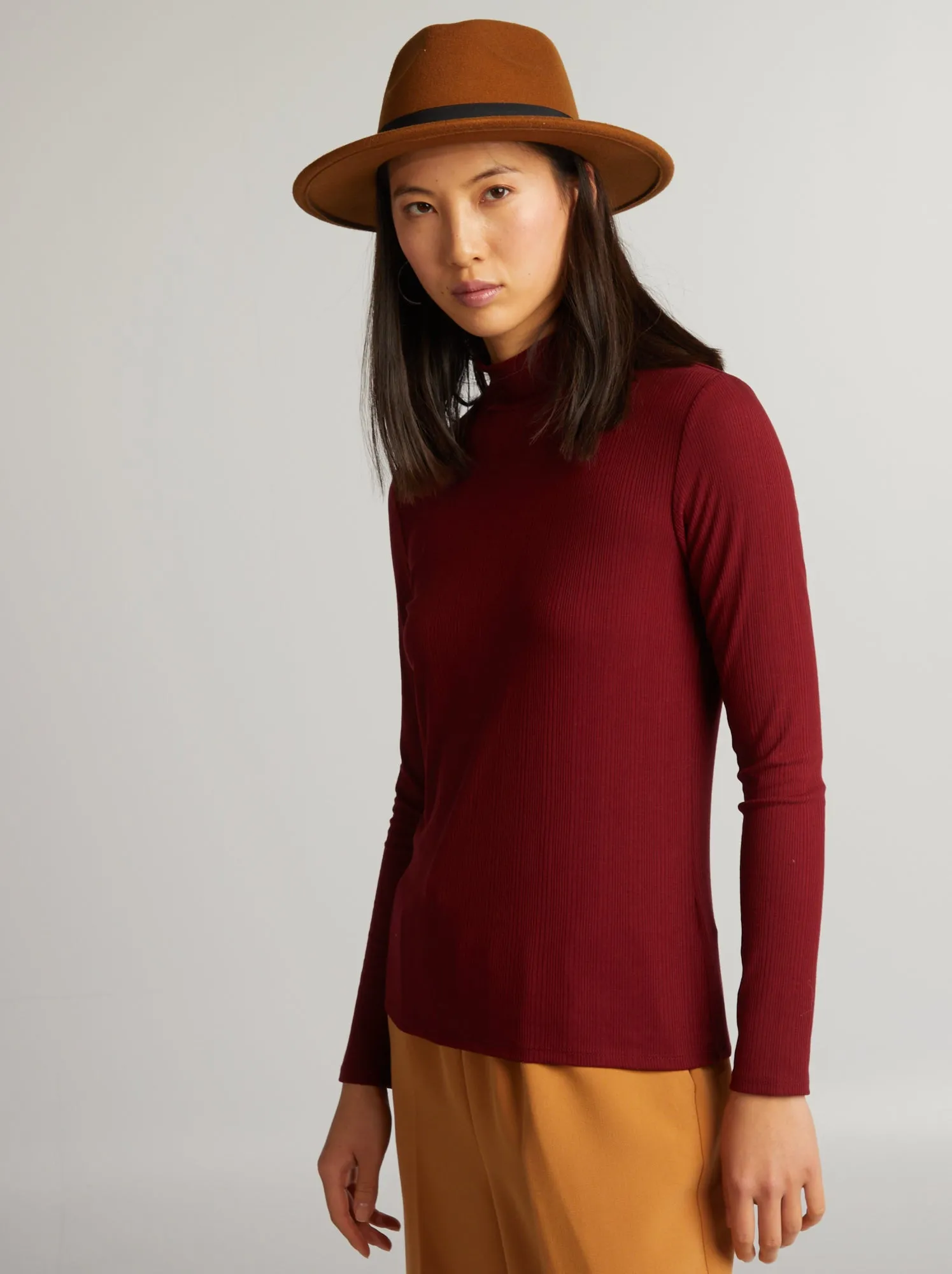Dolcevita in maglia a coste - ROSSO