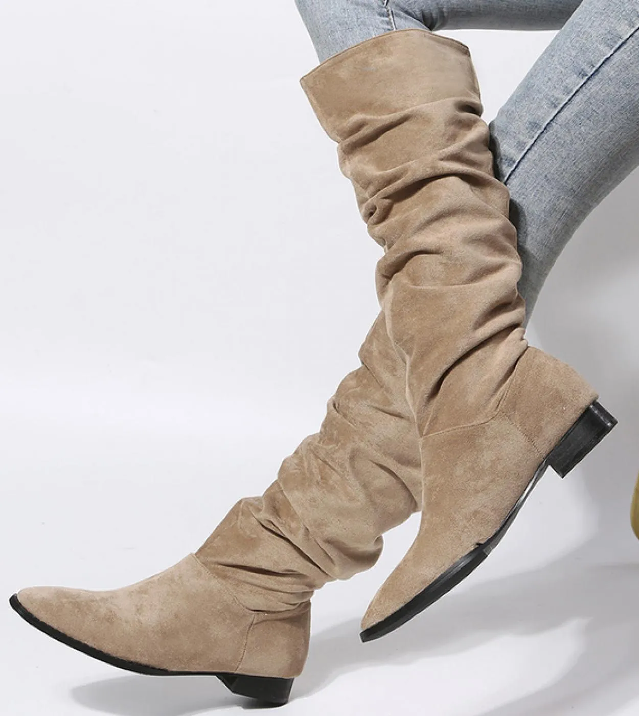 Jf2022 New Fashion Pieghettato Donna Stivali al ginocchio Tacco basso Donna Punta a punta Stivali da cavaliere Scarpe Stivali lu