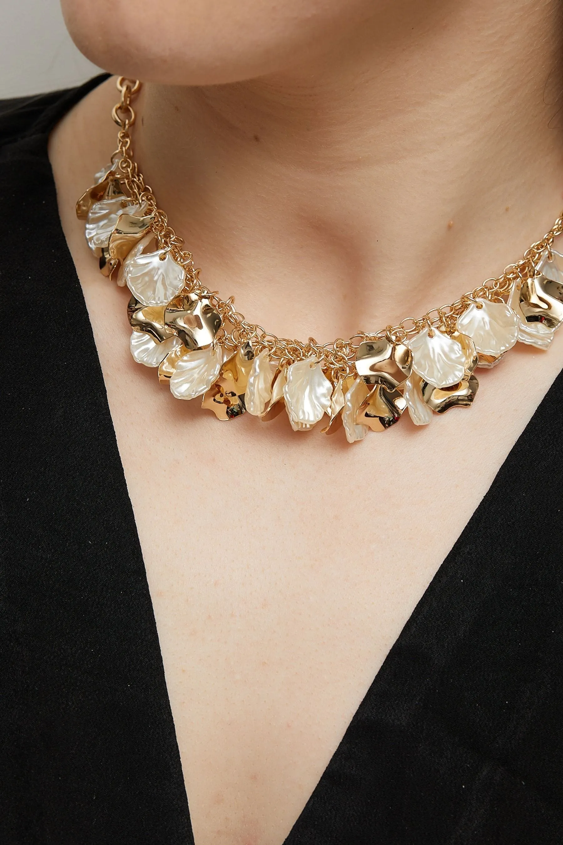 Mood - Collana con ciondolo lucido con perle e fiore lucido