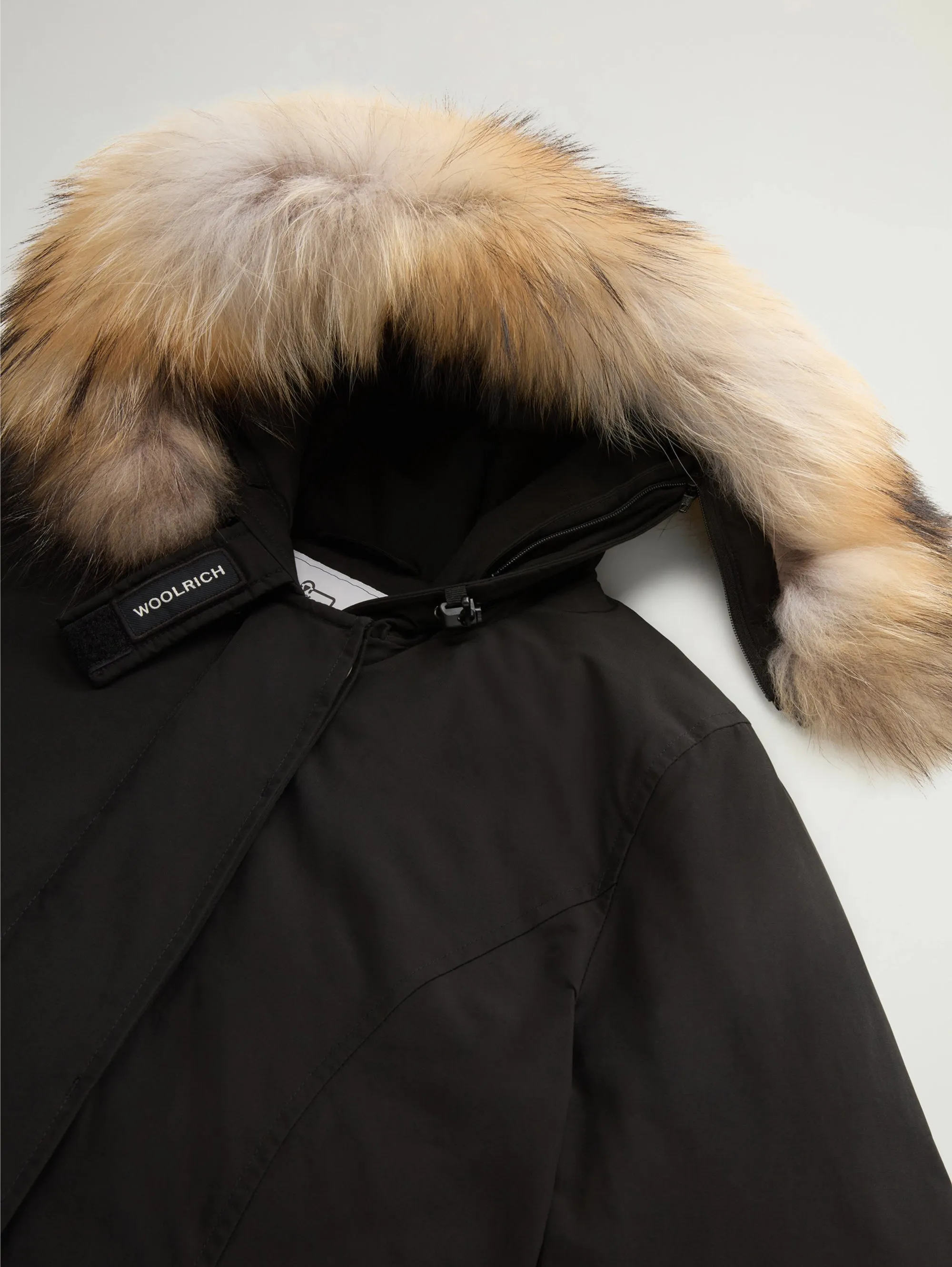 Parka Arctic con Cappuccio in Raccoon Nero