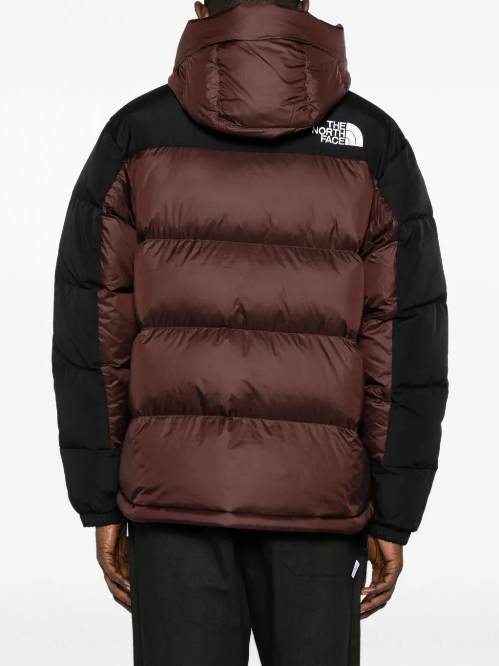 parka borgogna con dettagli neri