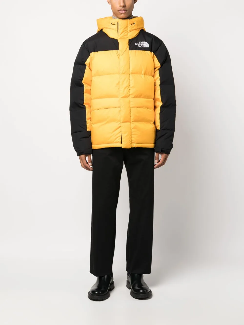 parka giallo con dettagli neri