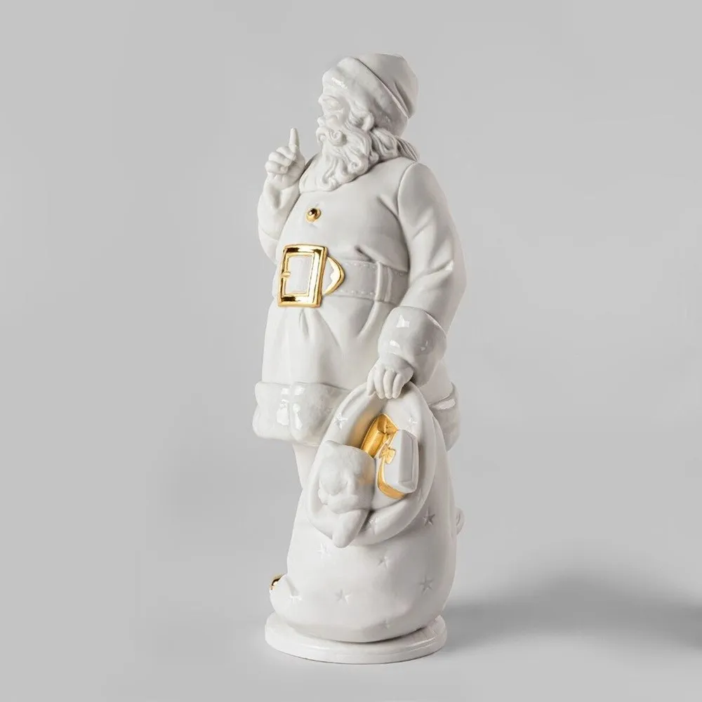 Scultura “E’ Arrivato Babbo Natale” Lladrò
