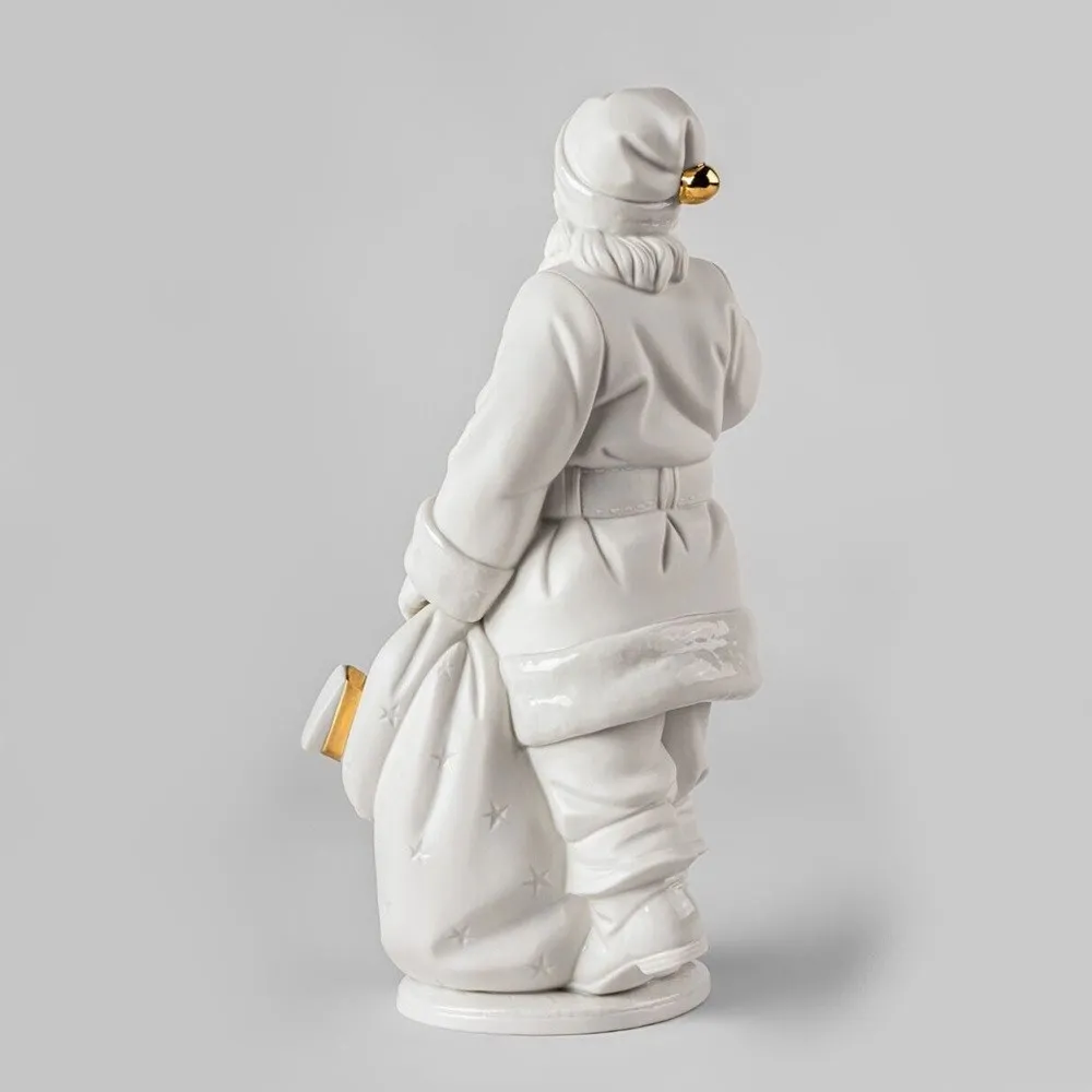 Scultura “E’ Arrivato Babbo Natale” Lladrò