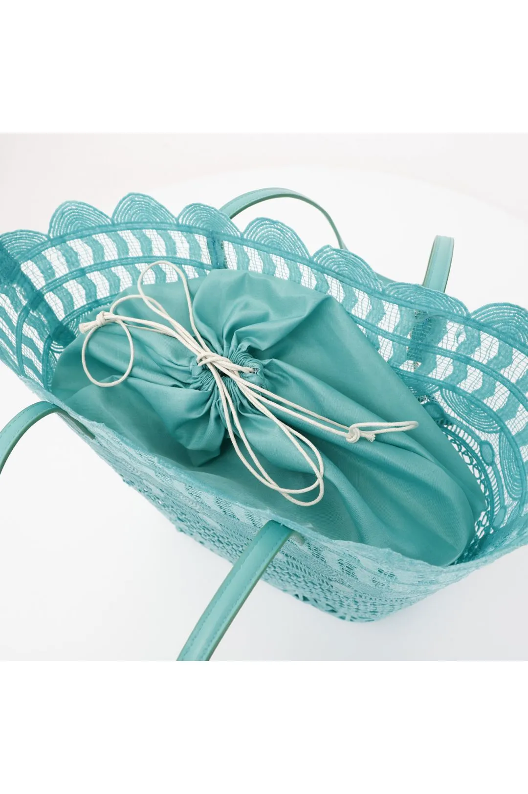 shopping in pizzo con charm acqua marina