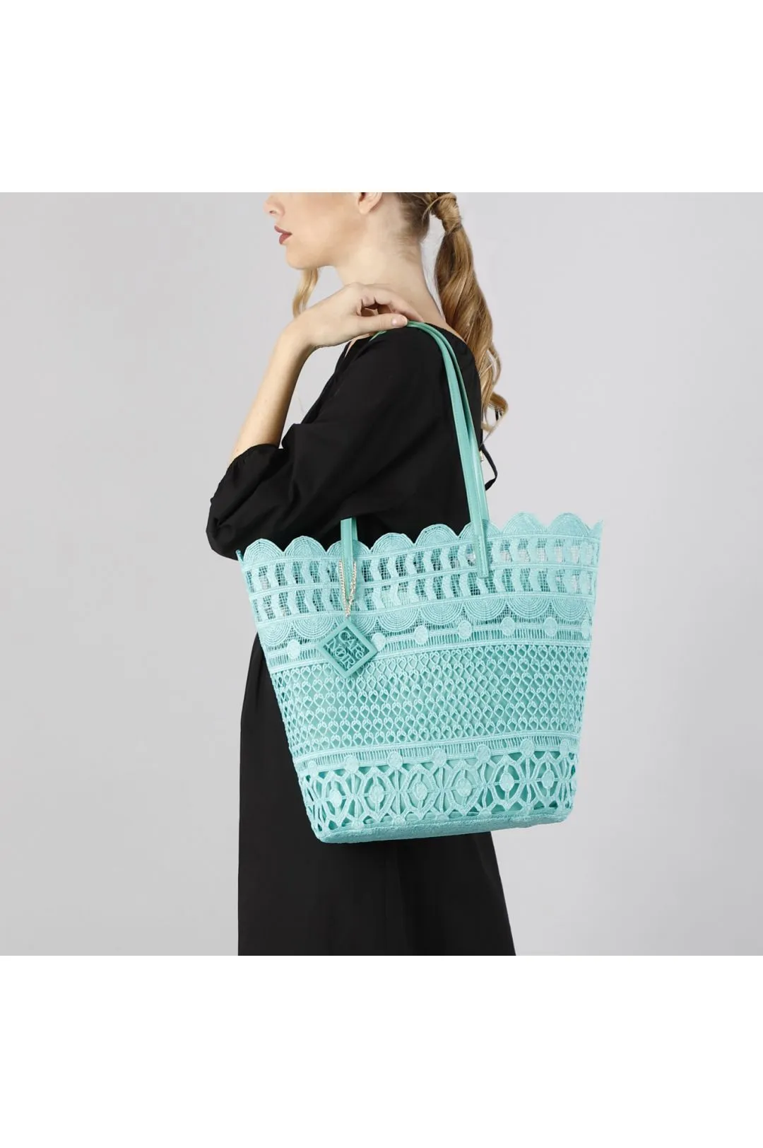 shopping in pizzo con charm acqua marina