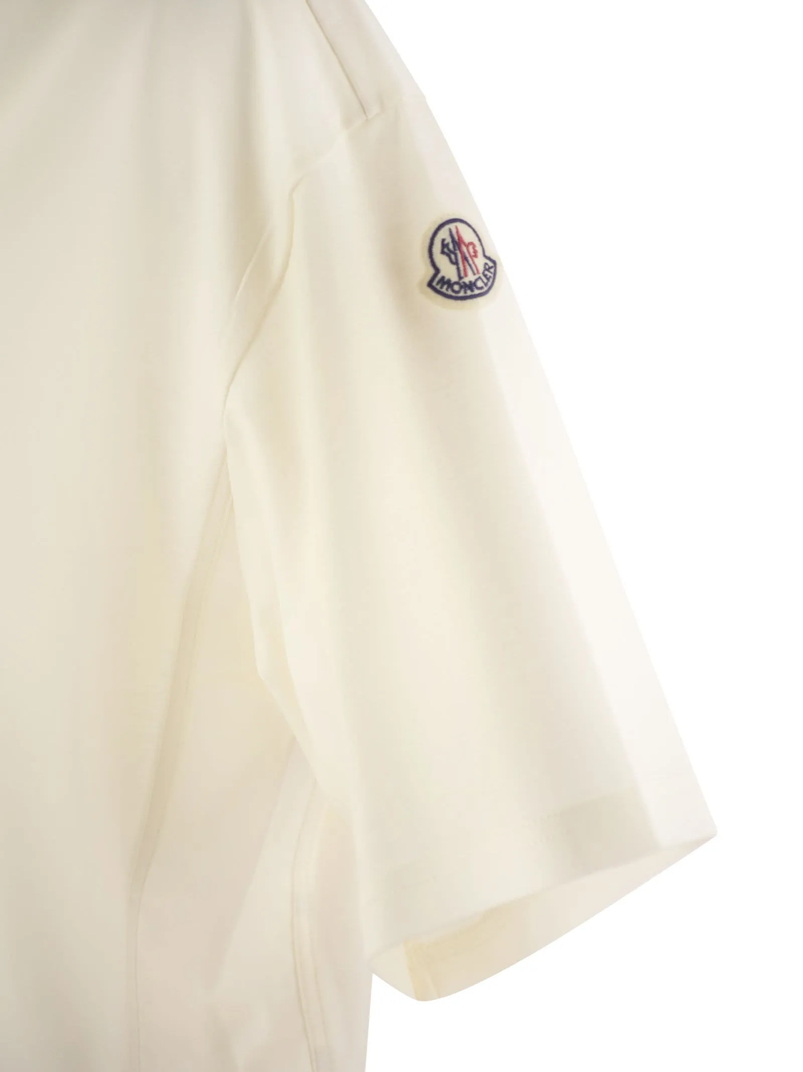 Short-sleeved polo shirt