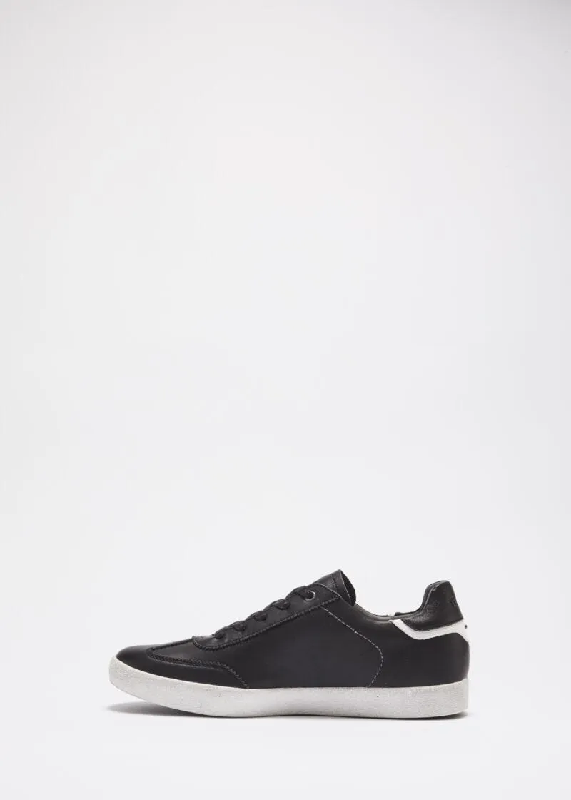 Sneakers con inserti a contrasto